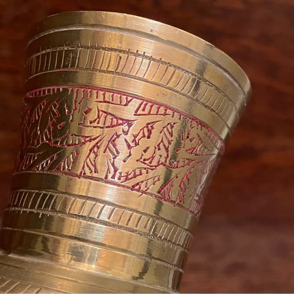Vintage Brass Vase Leaves Engraved Etched 7.75" Tall - Picture 4 of 6